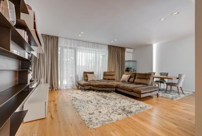 Casă individuală cu 5 camere cu Canalizare în Central - 1