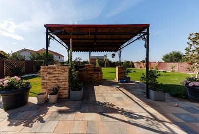 Casa individuala cu garaj - Finisaje Premium - Comision 0% - 40