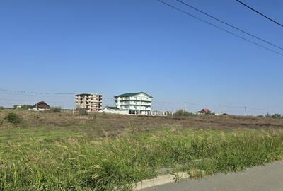 Teren de 2100 mp, în Costinești