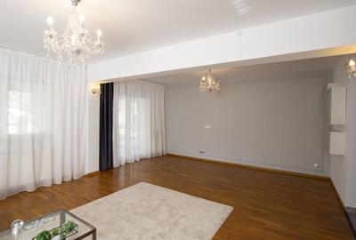 Vila individuala cu piscina de inchiriat in ansamblu rezidential zona OMVD - 7