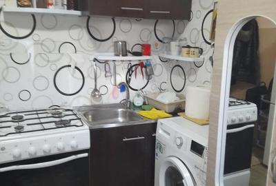 Garsonieră decomandată în Micro 14 - 2