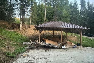Casă cu Teren 1050 Mp în Central - 1