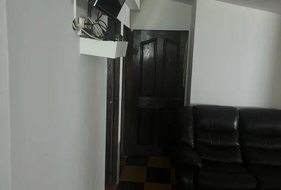 Inchiriez camera la curte sector 1 langa mall coloseum - 10