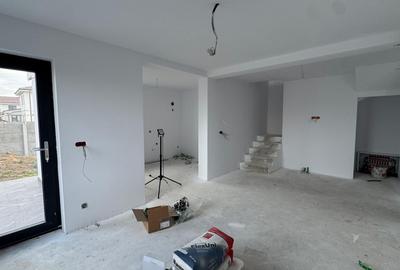 Duplex cu 5 camere cu Canalizare în Urseni - 2