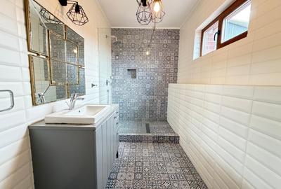 Casă cu 8 camere cu Canalizare în Andronache - 5