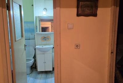 Apartament cu 3 camere semidecomandat în Central - 2