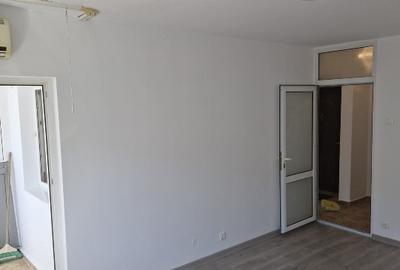 Garsonieră decomandată în Dristor - 7