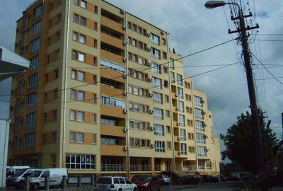 Spațiu comercial, de 92 mp, în Central - 8