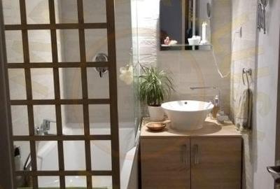De vanzare Apartament in casa, 3 camere ,str Argesului - 7