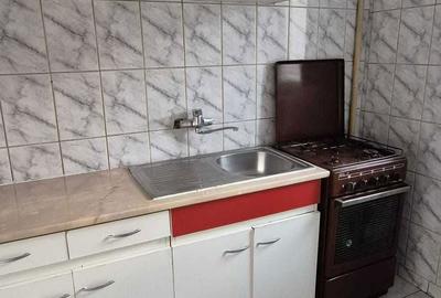 Garsonieră decomandată în Titan - 4