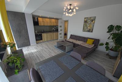 Apartament cu 3 camere decomandat, mobilat în Tomis Nord