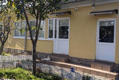 Casă cu 3 camere decomandat în Fărcașele - 5