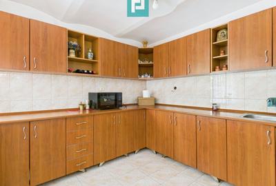 Casă cu 4 camere și teren de 1450 mp în Aradul Nou - 12