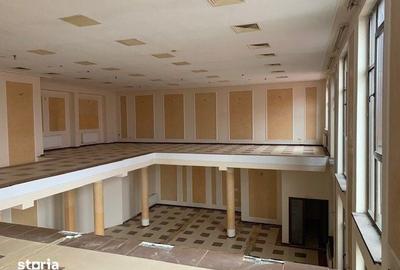 Spațiu comercial, de 450 mp, în Central - 10