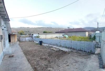 Casa de vanzare cu teren aferent in comuna Niculitel,jud.Tulcea - 7