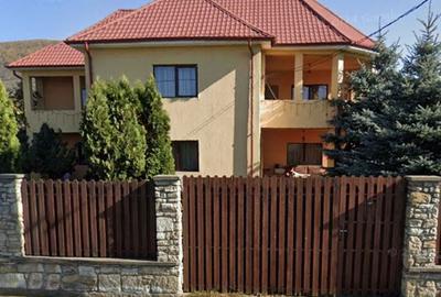 Casă cu 4 camere în Urișor - 2
