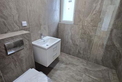 Apartament cu 3 camere în Central - 3