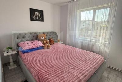 Apartament cu 2 camere semidecomandat în Micro 6 - 7