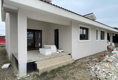Duplex cu 4 camere cu Canalizare în Moșnița Nouă - 12