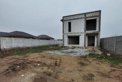 Casă cu 4 camere cu Teren 450 Mp în Malu Mare - 5