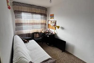 Apartament cu 3 camere semidecomandat în Podu Roș - 15