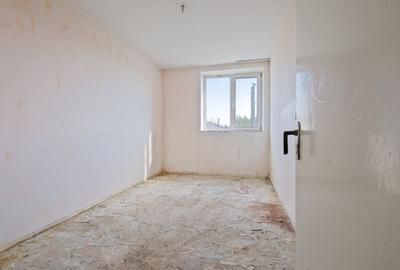 Apartament cu 3 camere în 23 August - 7