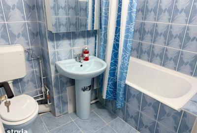 Apartament cu 2 camere decomandat în Micro 6 - 13