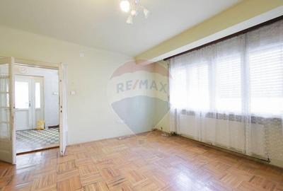De vanzare Casa cu 3 camere ?i teren 562 mp str. Louis... - 9