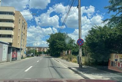 Aparatorii Patriei - Metrou - Metalurgiei Parc - 7