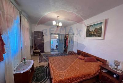 Casa 4 camere Mihalceni - 11