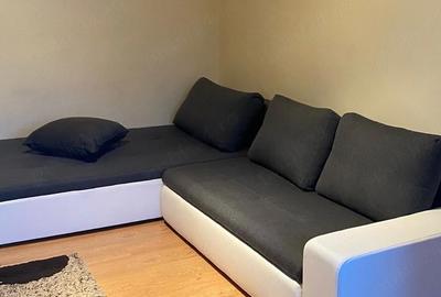 Garsonieră decomandată în Titan