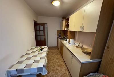 Apartament cu 3 camere decomandat, mobilat în Central - 8