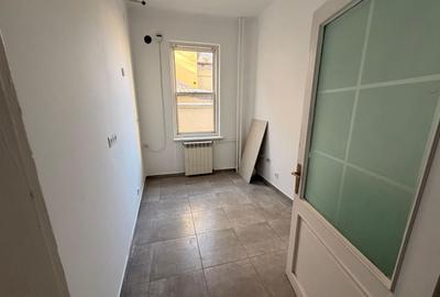 Casă individuală cu 4 camere cu Canalizare în Tineretului - 12