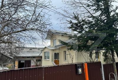 Casă cu 3 camere cu Teren 2870 Mp în Central - 12