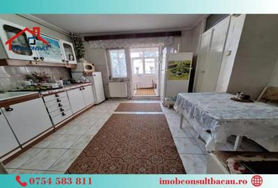 Apartament cu 3 camere decomandat în 9 Mai - 2
