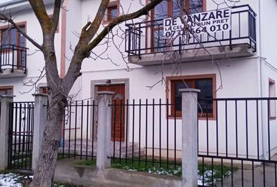 Casă cu 4 camere în Lacu - 6