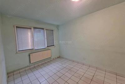 Spațiu comercial, de 54 mp, în Central - 3