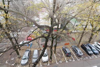 Apartament cu 2 camere semidecomandat, mobilat în 1 Mai - 15