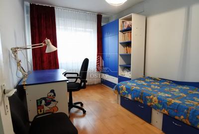 Zona Nord - 22 Decembrie - apartament 3 camere decomandate - 72.000 EURO - 5