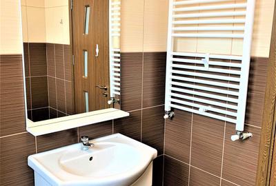 Apartament cu 3 camere decomandat în Păcii - 1