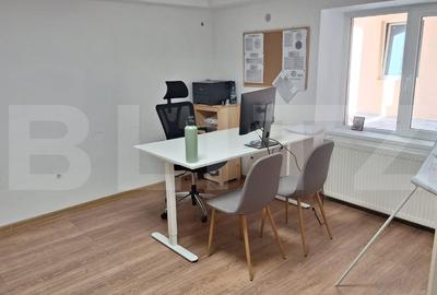 Spatiu de birou , 46 mp cu 476mp teren ,  zona centrala - 1