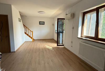 Apartament spațios cu 3 camere, mansardă și pod | Sector 4 - 1