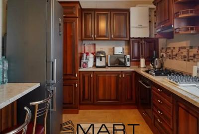 Casă cu 6 camere cu Teren 330 Mp în Bran