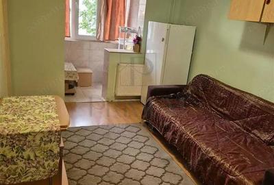 Garsoniera - Mobilatas #537;i Utilata - Decomandat - Zona UMT - 2