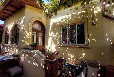 Casă individuală cu 3 camere cu Canalizare în Central - 1