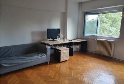 Birou, 76 mp în Unirii