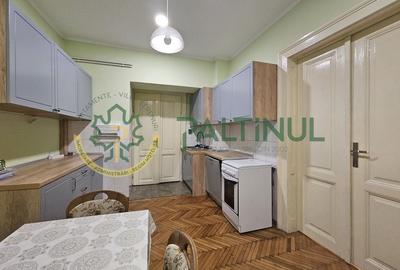 Apartament de vanzare in centrul Sibiului cu loc de parcare - 1