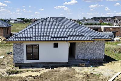 FARA COMISIOANE in Gulia casa eleganta cu 4 camere 2 bai placa de beton la cheie - 3