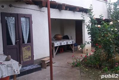 Casă cu 5 camere cu Teren 4200 Mp în Reghin - 1