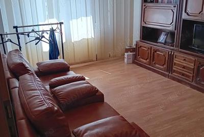 3 camere decomandat , mobilat si utilat complet - 4